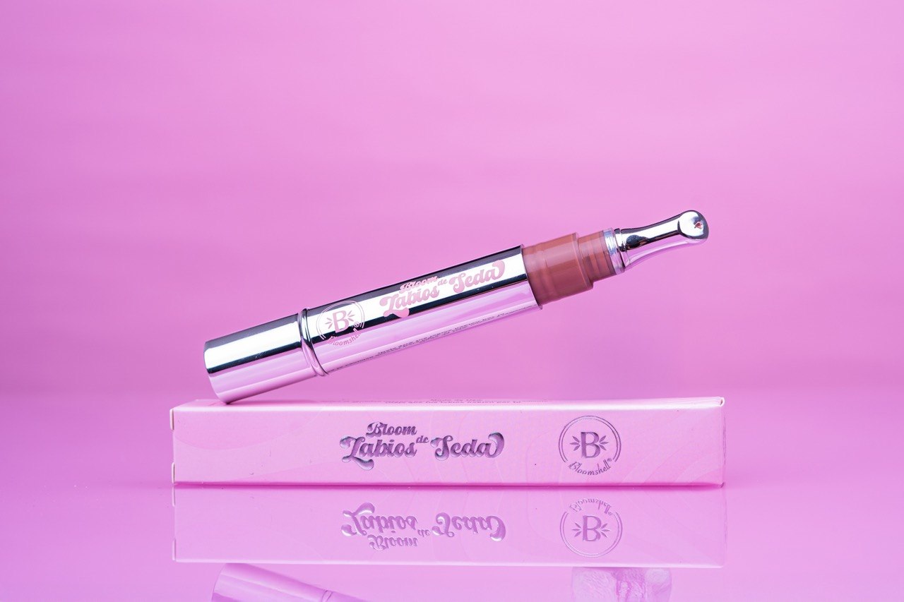 Bloom Labios de Seda Labial liquido nude Bloomshell